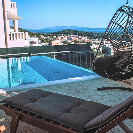 Apartment With Private Pool "Patricia" Makarska Exteriör bild